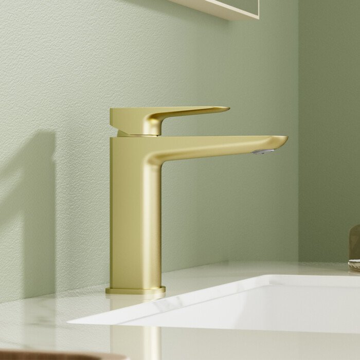 Brushed gold bathroom faucet with single handle - Image 2